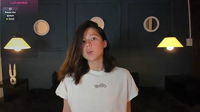 Skyy bloom online show from March 2026 01:38:02 PM