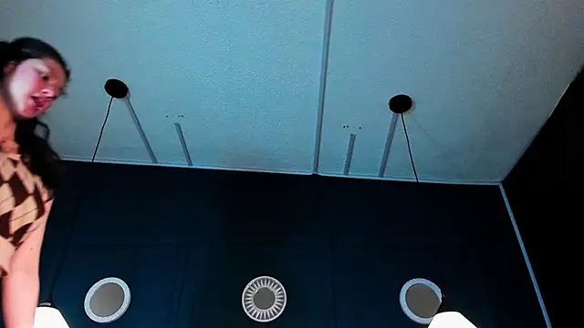 Skyy bloom online show from December 2025 11:57:01 AM