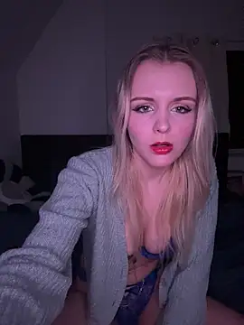 OfflineLizzy online show from March 2026 09:26:02 PM