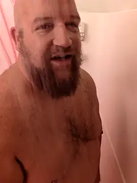 Snapshot of BigBearforCuddles chatting on May 2026 01:04:01 AM BigBearforCuddles online show from May 2026 01:04:01 AM