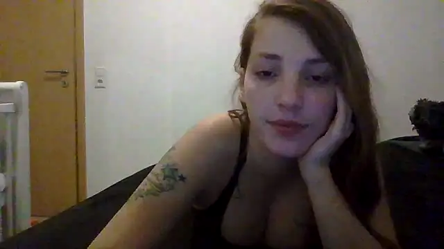 Snapshot of hope23lexi chatting on December 2025 09:52:02 AM hope23lexi online show from December 2025 09:52:02 AM