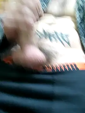 MomentoCaliente00 online show from November 2025 03:18:02 AM