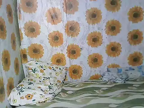 Smilinglovely online show from March 2026 07:04:02 PM