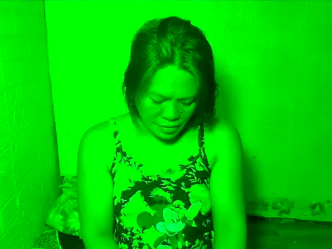 Snapshot of Smilinglovely chatting on May 2026 11:43:02 PM Smilinglovely online show from May 2026 11:43:02 PM