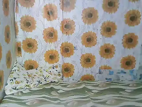 Smilinglovely online show from April 2026 07:15:02 AM