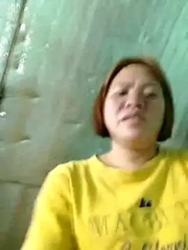 Snapshot of Smilinglovely chatting on May 2026 06:38:02 AM Smilinglovely online show from May 2026 06:38:02 AM