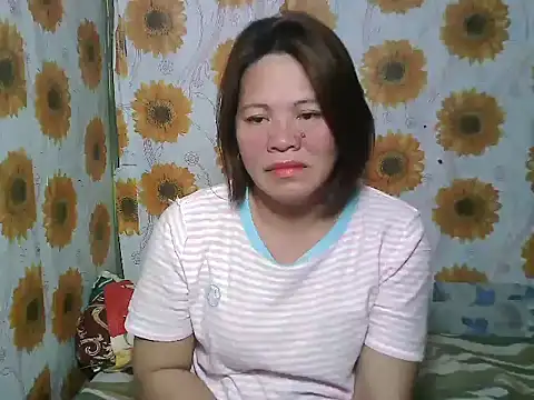 Smilinglovely online show from March 2026 02:06:02 AM