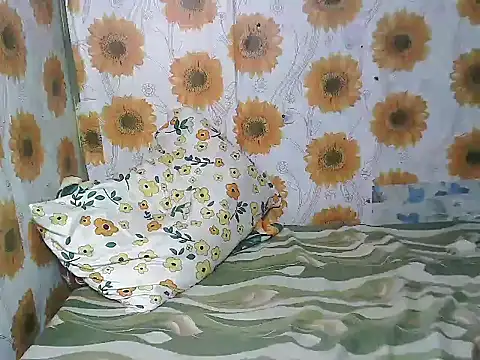 Smilinglovely online show from March 2026 10:14:01 PM