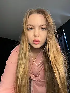 Snapshot of SinCityDoll chatting on June 2026 05:02:02 AM SinCityDoll online show from June 2026 05:02:02 AM