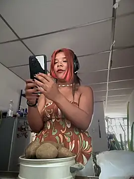 Snapshot of A_Good_Witch chatting on May 2026 04:04:02 PM A Good Witch online show from May 2026 04:04:02 PM