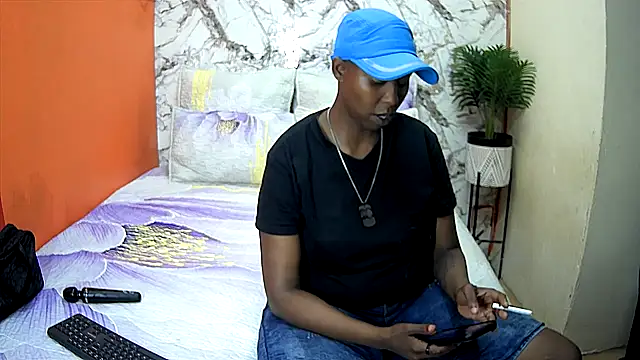 Snapshot of SexyCurves9 chatting on May 2026 04:32:02 PM SexyCurves9 online show from May 2026 04:32:02 PM