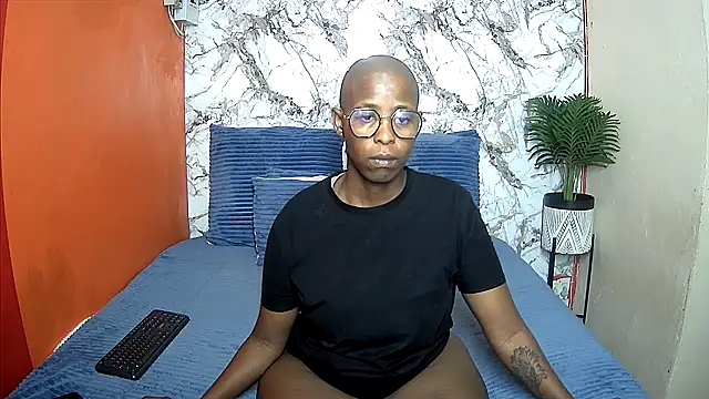 Snapshot of SexyCurves9 chatting on May 2026 07:12:02 PM SexyCurves9 online show from May 2026 07:12:02 PM