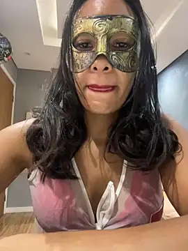 LunnaMaska online show from November 2025 01:22:02 PM