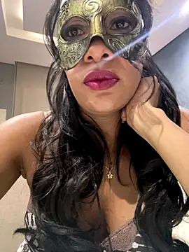 LunnaMaska online show from December 2025 04:14:01 AM