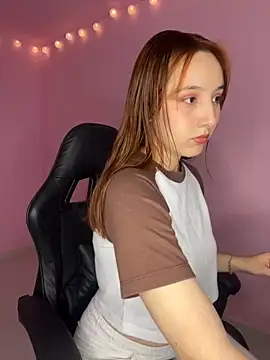 Davne  online show from November 2025 09:04:02 PM