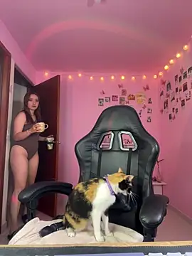 Davne  online show from March 2026 09:08:02 PM