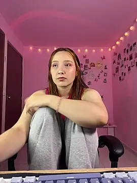 Davne  online show from April 2026 12:03:01 AM