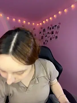 Davne  online show from February 2026 12:42:01 AM