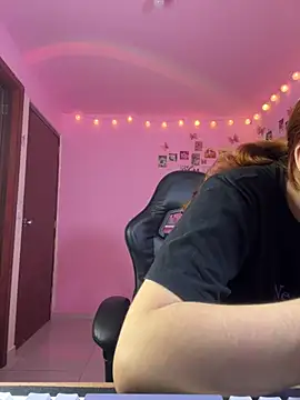 Davne  online show from March 2026 09:29:02 PM