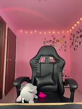 Davne  online show from March 2026 08:54:02 PM