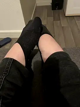 Blue-Coxy online show from November 2025 06:41:02 PM