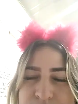 sexy aurora ourdoors online show from November 2025 03:29:01 AM