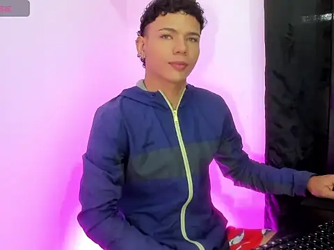 secret justin7 online show from November 2025 12:16:01 PM