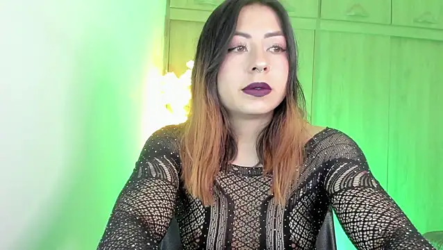 MaddieHunter online show from April 2026 03:08:01 PM