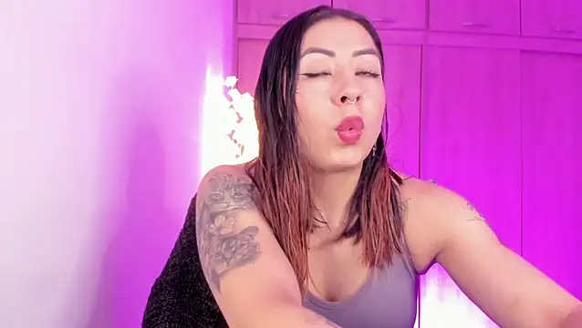MaddieHunter online show from April 2026 02:35:01 PM
