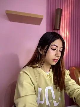 MaddieHunter online show from December 2025 01:16:02 PM