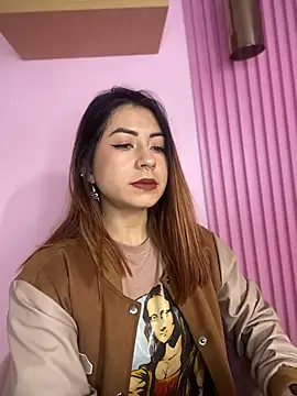 MaddieHunter online show from December 2025 01:32:02 PM