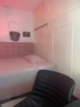 MaddieHunter online show from December 2025 01:13:02 PM