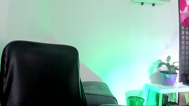 MaddieHunter online show from February 2026 02:49:02 PM