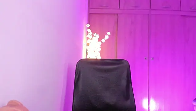MaddieHunter online show from May 2026 02:47:01 PM