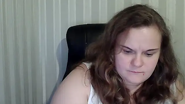 Snapshot of HarmonyKareraa chatting on November 2025 04:18:02 PM HarmonyKareraa online show from November 2025 04:18:02 PM