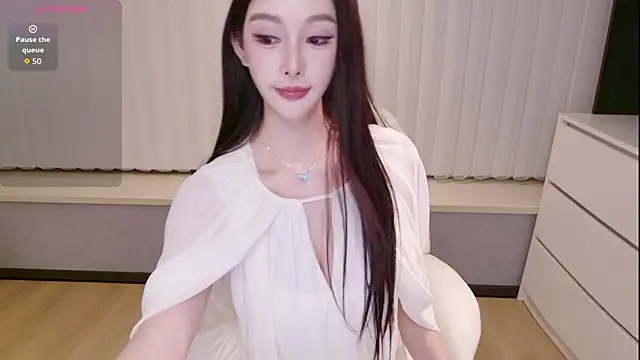 Snapshot of LULUbbaby_520 chatting on April 2026 02:53:01 PM LULUbbaby 520 online show from April 2026 02:53:01 PM