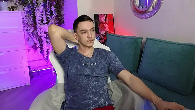 MoonlinSkinn online show from February 2026 01:46:01 AM