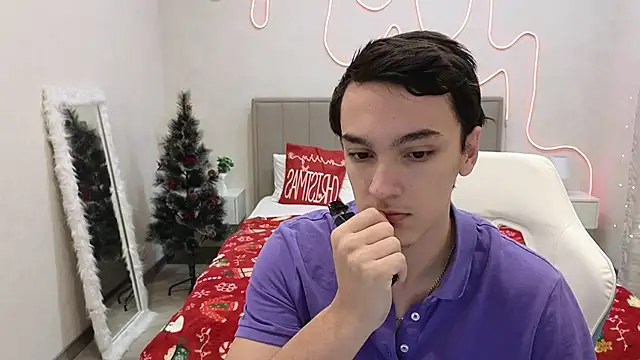 MoonlinSkinn online show from January 2026 01:01:01 AM