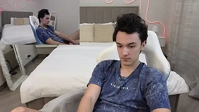 MoonlinSkinn online show from February 2026 01:05:02 AM