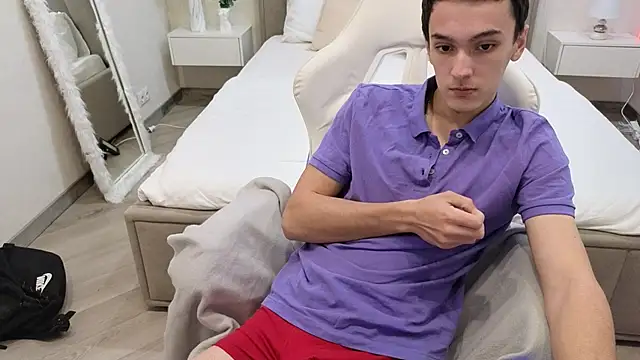 Snapshot of MoonlinSkinn chatting on November 2025 08:03:02 AM MoonlinSkinn online show from November 2025 08:03:02 AM