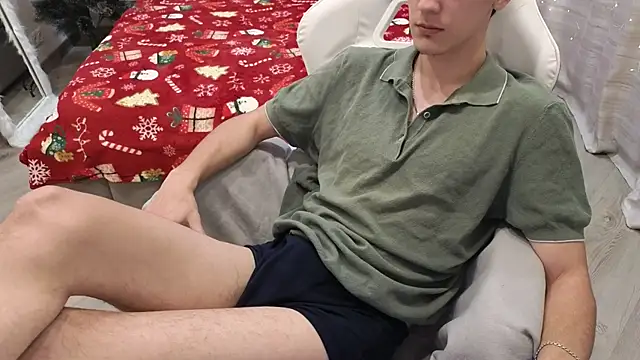 MoonlinSkinn online show from December 2025 01:06:01 AM