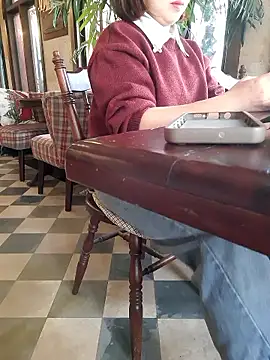 Snapshot of Bea_219 chatting on December 2025 06:08:02 AM Bea 219 online show from December 2025 06:08:02 AM