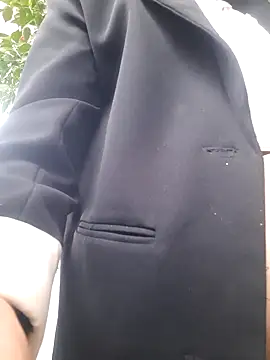 Snapshot of Bea_219 chatting on December 2025 12:28:02 AM Bea 219 online show from December 2025 12:28:02 AM