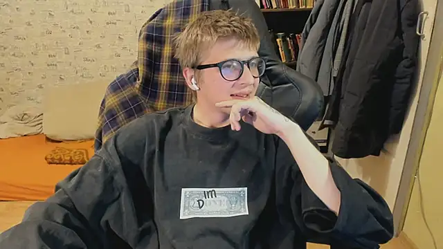Snapshot of themortydaglish chatting on June 2026 07:13:02 PM themortydaglish online show from June 2026 07:13:02 PM