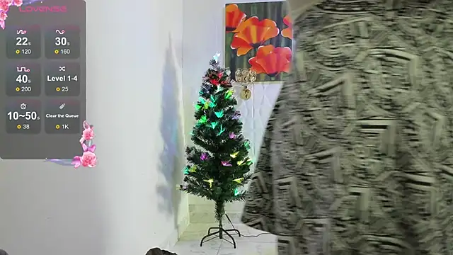 Snapshot of Miss_clarepocahose chatting on December 2025 01:28:01 AM Miss clarepocahose online show from December 2025 01:28:01 AM