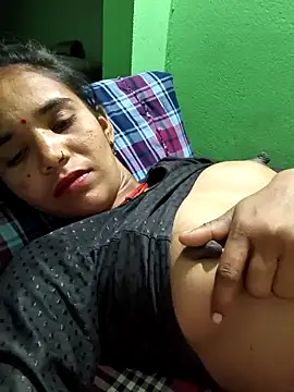 Uma sain online show from April 2026 10:49:02 PM