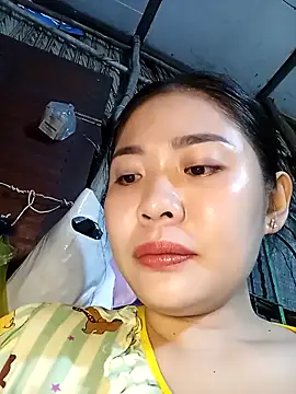 Lin-kute98 online show from April 2026 12:52:02 PM