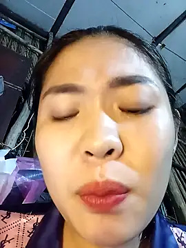 Lin-kute98 online show from March 2026 01:06:02 PM