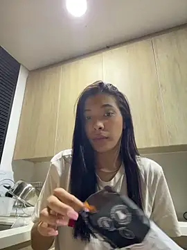 Snapshot of KarolRojas_22 chatting on June 2026 09:07:02 AM KarolRojas 22 online show from June 2026 09:07:02 AM