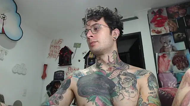 CryBoy13 online show from November 2025 06:46:02 AM